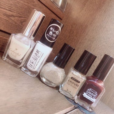 UR GLAM　COLOR NAIL SELECTION WT1＜グロッシーカラー＞/U R GLAM/マニキュアを使ったクチコミ（2枚目）