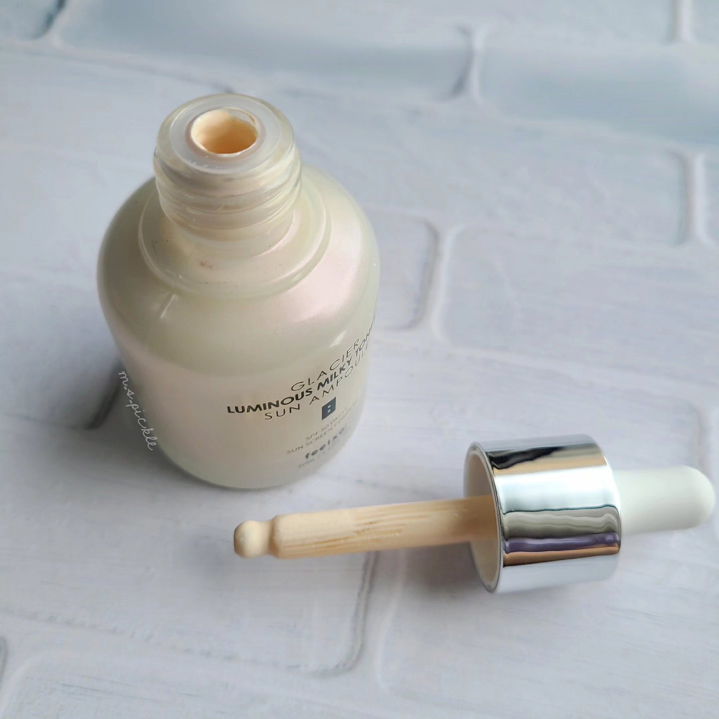 ピルソ ルミナスミルキートーンアップサンアンプル/feelxo/美容液を使ったクチコミ（2枚目）