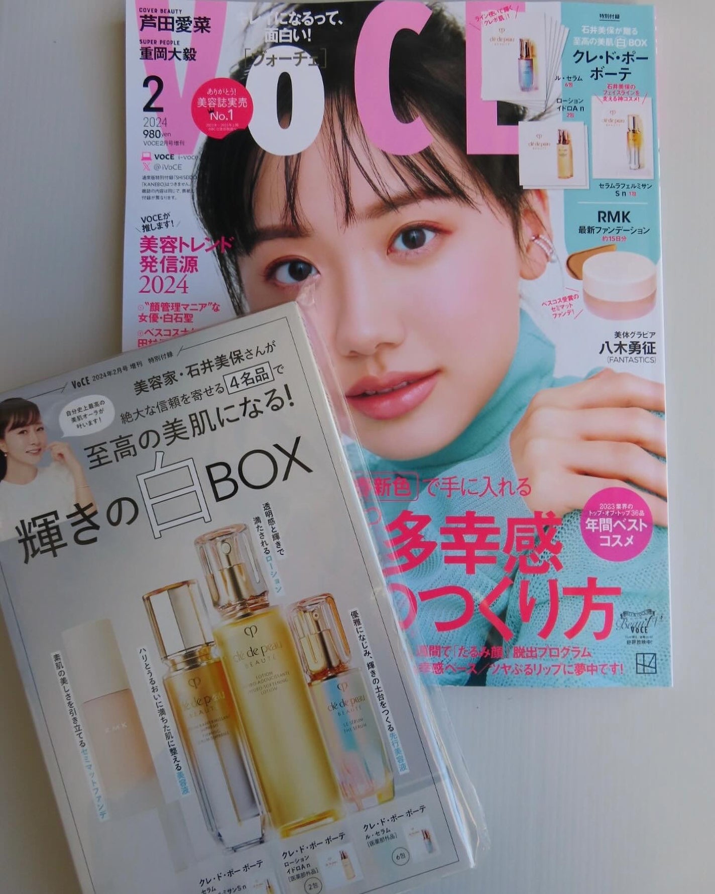 38aorinko♡フォロバ100% on LIPS 「VOCE2月号付録/石井美保さまの白BOXにしました🎁憧れのコ..」(1枚目)
