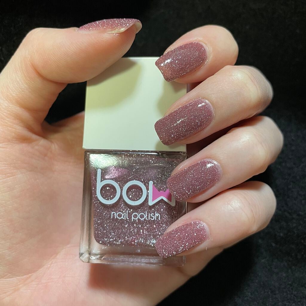 ゆん on LIPS 「bowDriftingポリッシュでフラッシュネイル💅3枚目に動..」(1枚目)