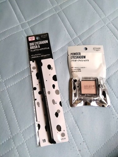 UR GLAM　DUO EYESHADOW BRUSH A（デュオアイシャドウブラシA）/U R GLAM/メイクブラシを使ったクチコミ（1枚目）