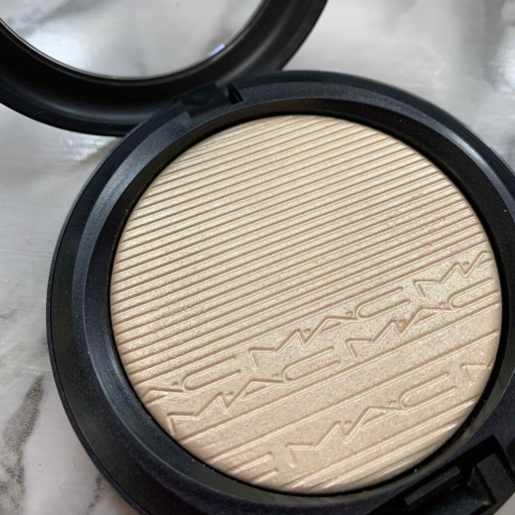 エクストラ ディメンション スキンフィニッシュ/M・A・C/プレストパウダーを使ったクチコミ（3枚目）