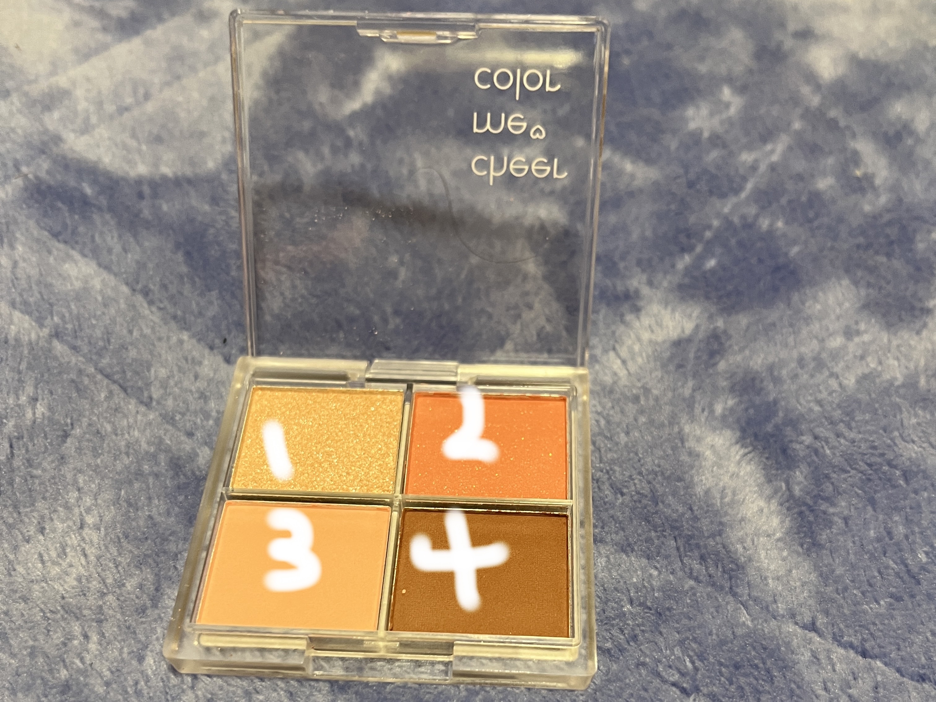 チアミーカラー 4色アイシャドウパレット/セリア/パウダーアイシャドウを使ったクチコミ（2枚目）