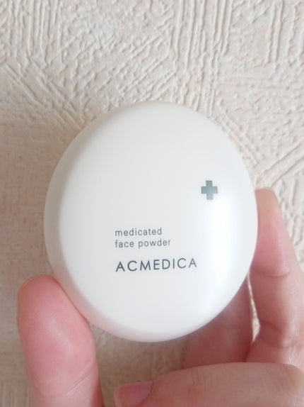 アクメディカ 薬用 フェイスパウダー クリア N/ナリスアップ/プレストパウダーを使ったクチコミ(1枚目)