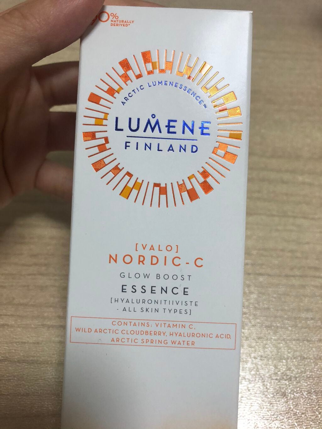 ノルディックC(ヴァロ)グローブーストエッセンス LUMENE