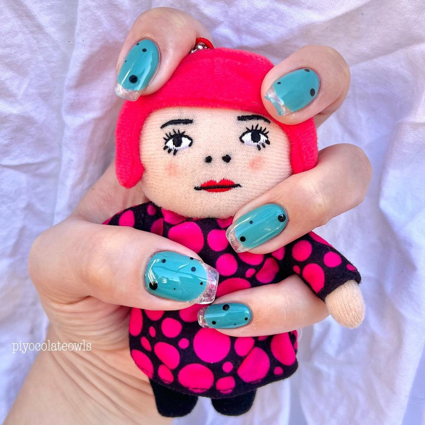 ぴよこれいと あうるす on LIPS 「大好きな草間彌生さんをイメージしたネイル。今年初めてのマイネイ..」(3枚目)