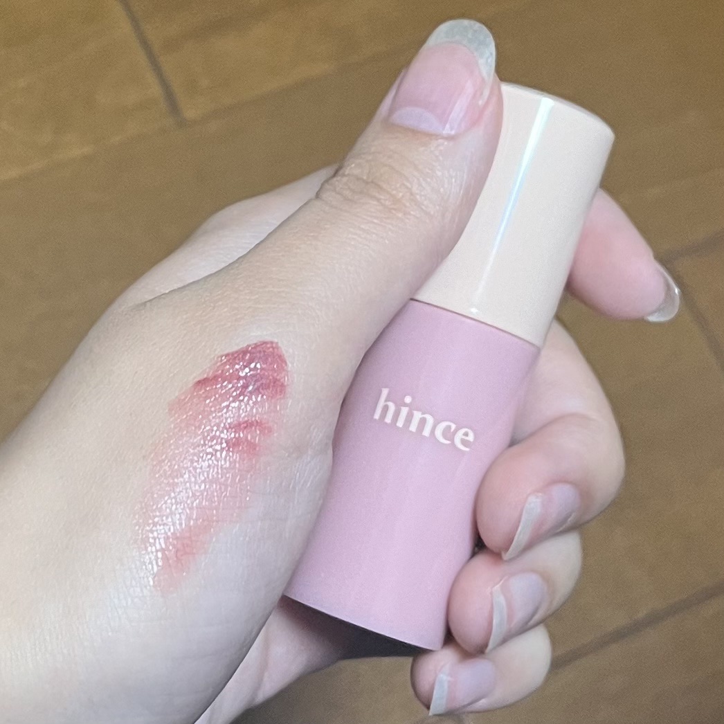 デューイーリキッドチーク LC004 ハスキーモーヴ/hince/リキッドチークを使ったクチコミ（1枚目）