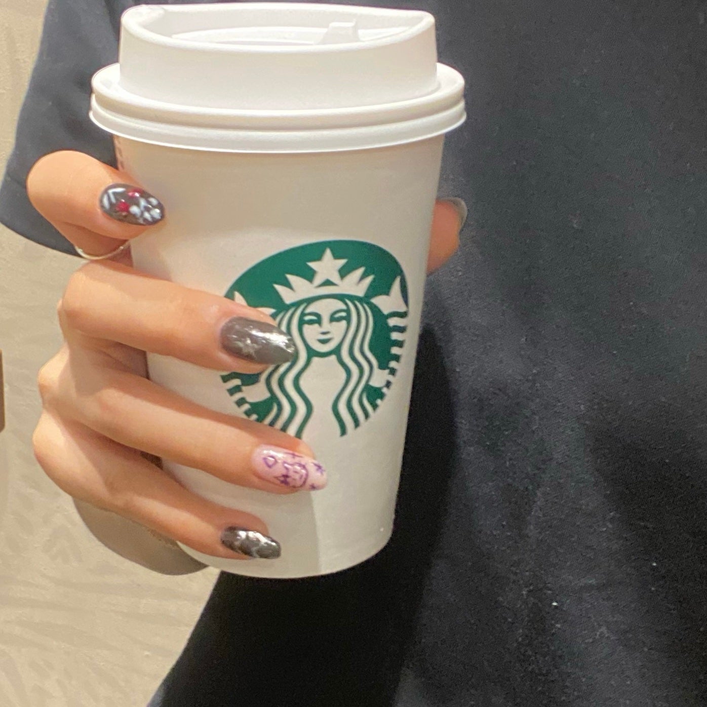 ⭐️ぺろ⭐️『フォロバ100%』 on LIPS 「🩵セルフネイルデザイン集🩵100均とシーインのみの安上がりセル..」(6枚目)