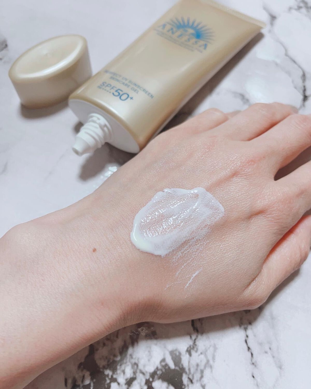 cherry on LIPS 「アネッサのジェル使ってみたよ😆🔸🔹🔸🔹🔸🔹アネッサ パーフェク..」(3枚目)