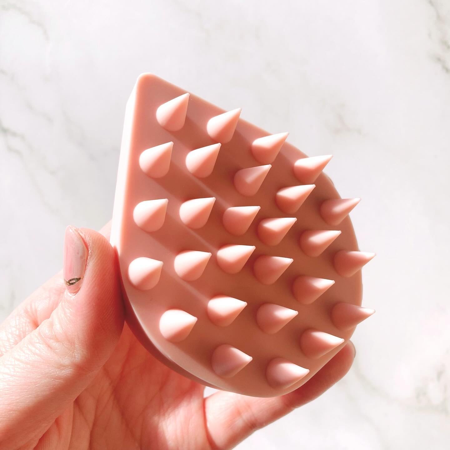 リラクシングマッサージブラシ/エトヴォス/スカルプブラシを使ったクチコミ（2枚目）