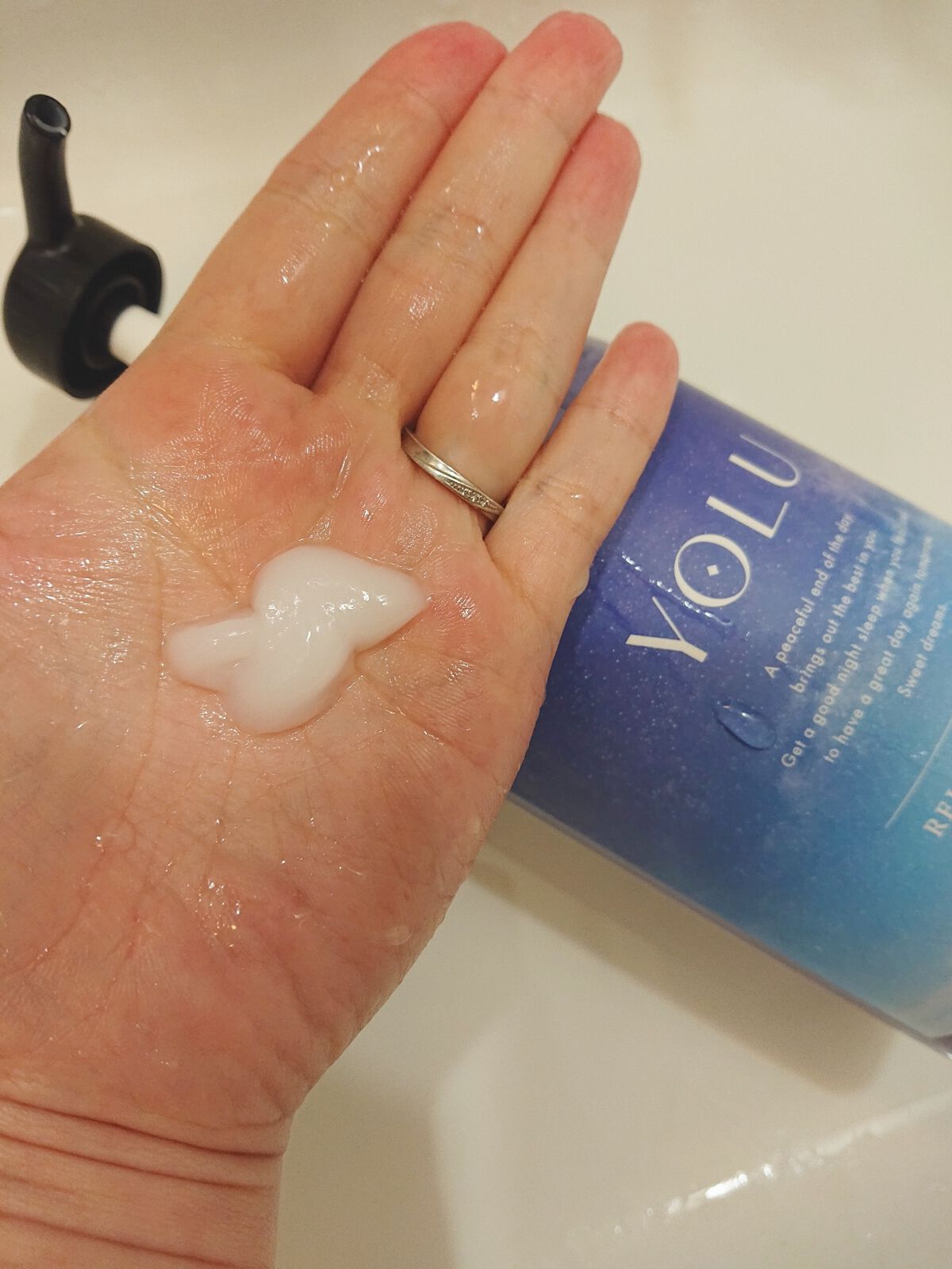 リラックスナイトリペア シャンプー／トリートメント トリートメント本体 475g/YOLU/市販シャンプーを使ったクチコミ（2枚目）