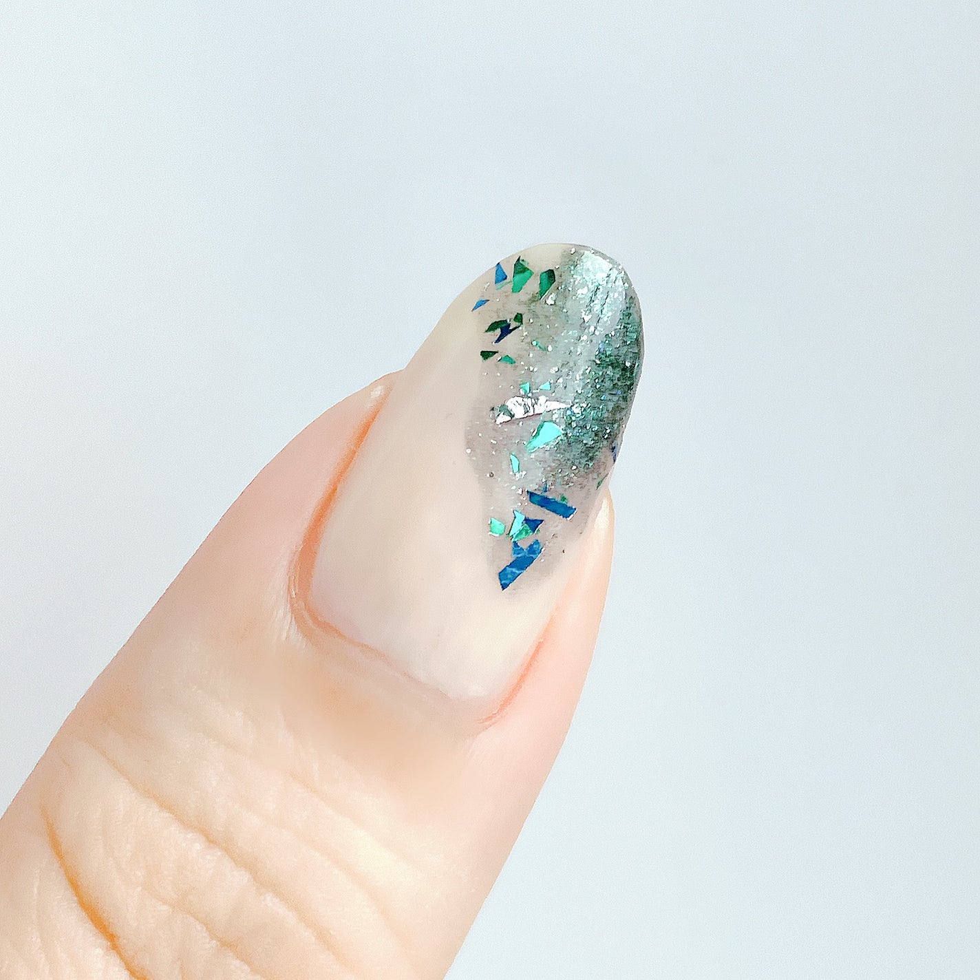 ネイルホリック パーティーフレーク/ネイルホリック/マニキュアを使ったクチコミ(3枚目)