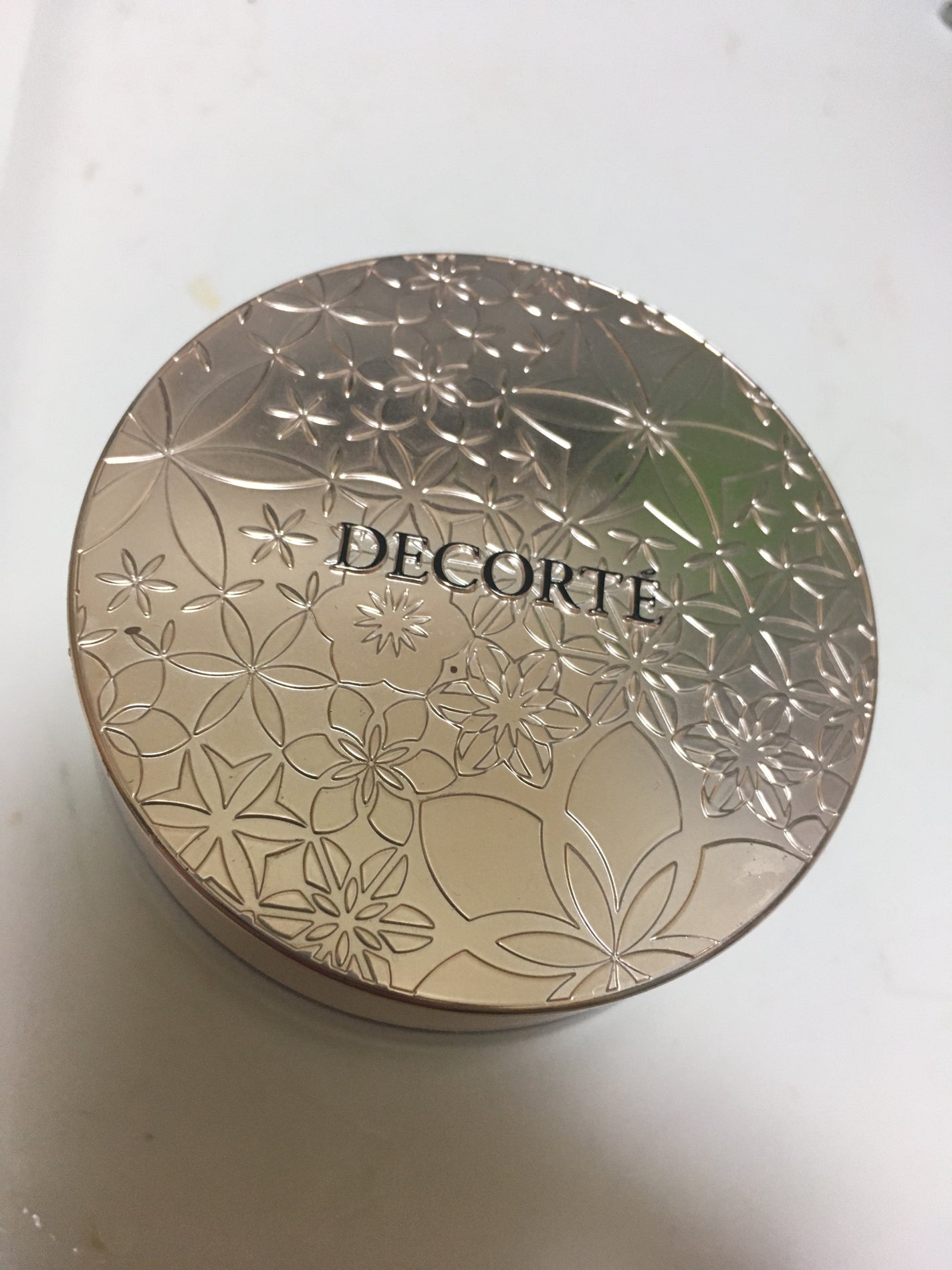 フェイスパウダー/DECORTÉ/ルースパウダーを使ったクチコミ(1枚目)