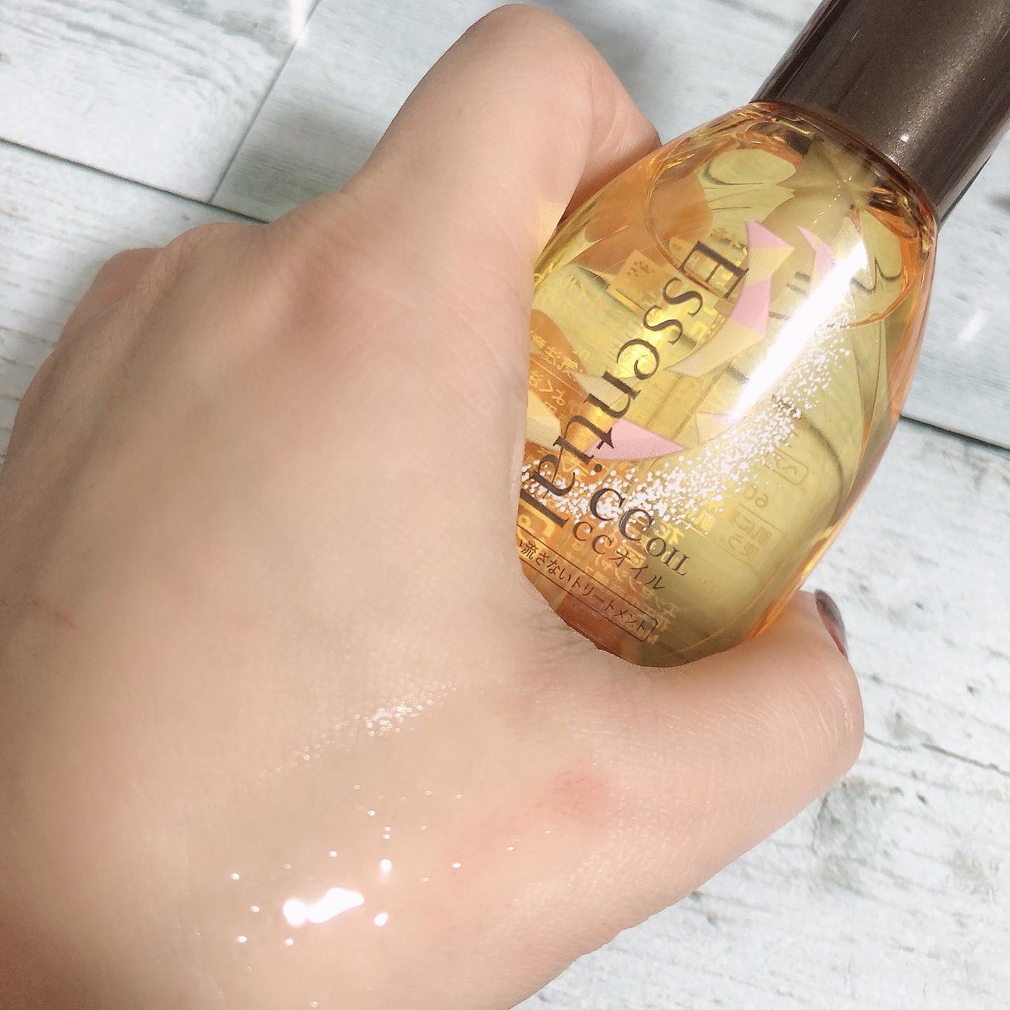 CCオイル/エッセンシャル/ヘアオイルを使ったクチコミ（3枚目）