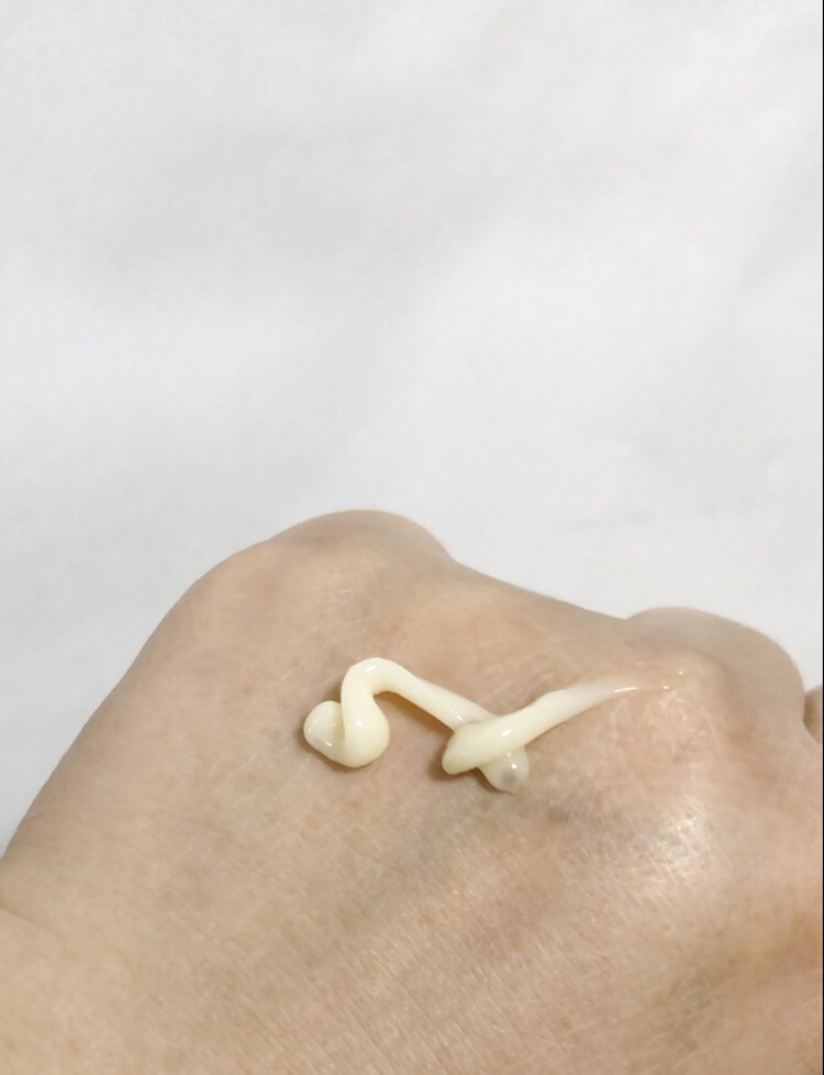 エクストラダメージリペア インテンシブ ヴィタミルク 洗い流さないトリートメント/パンテーン/アウトバストリートメントを使ったクチコミ（2枚目）