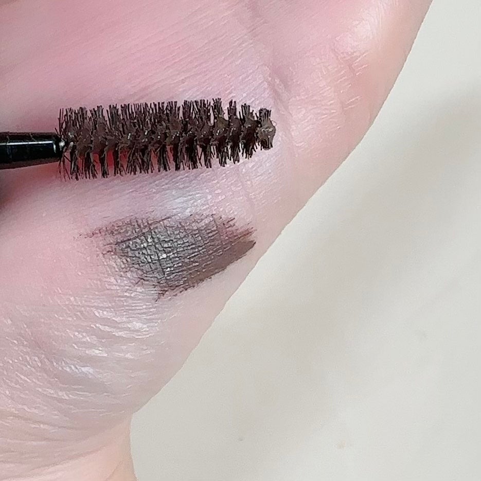 カラーリングアイブロウ/ヘビーローテーション/眉マスカラを使ったクチコミ(2枚目)