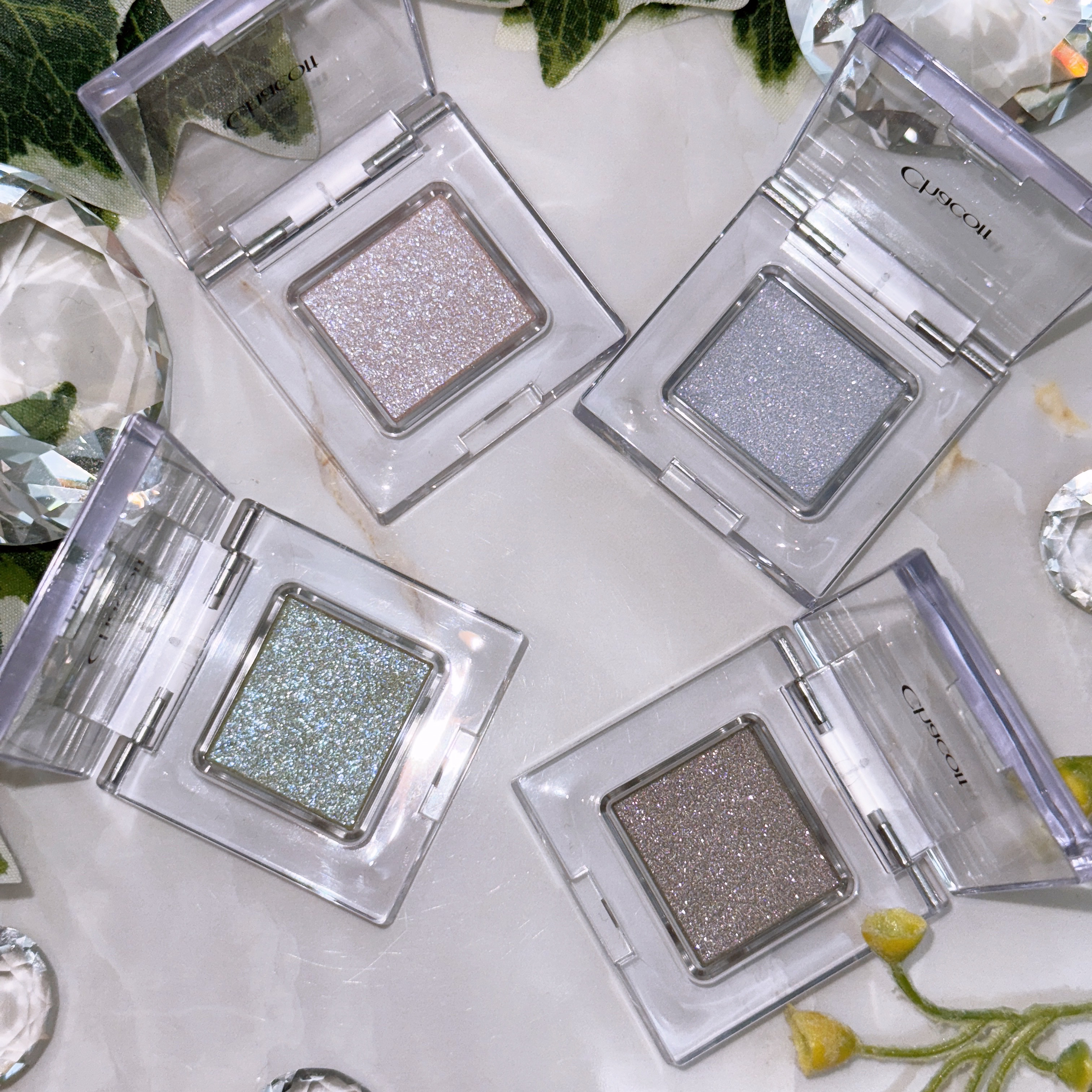 マルチカラーバリエーション スパークル/チャコット・コスメティクス/単色アイシャドウを使ったクチコミ（3枚目）