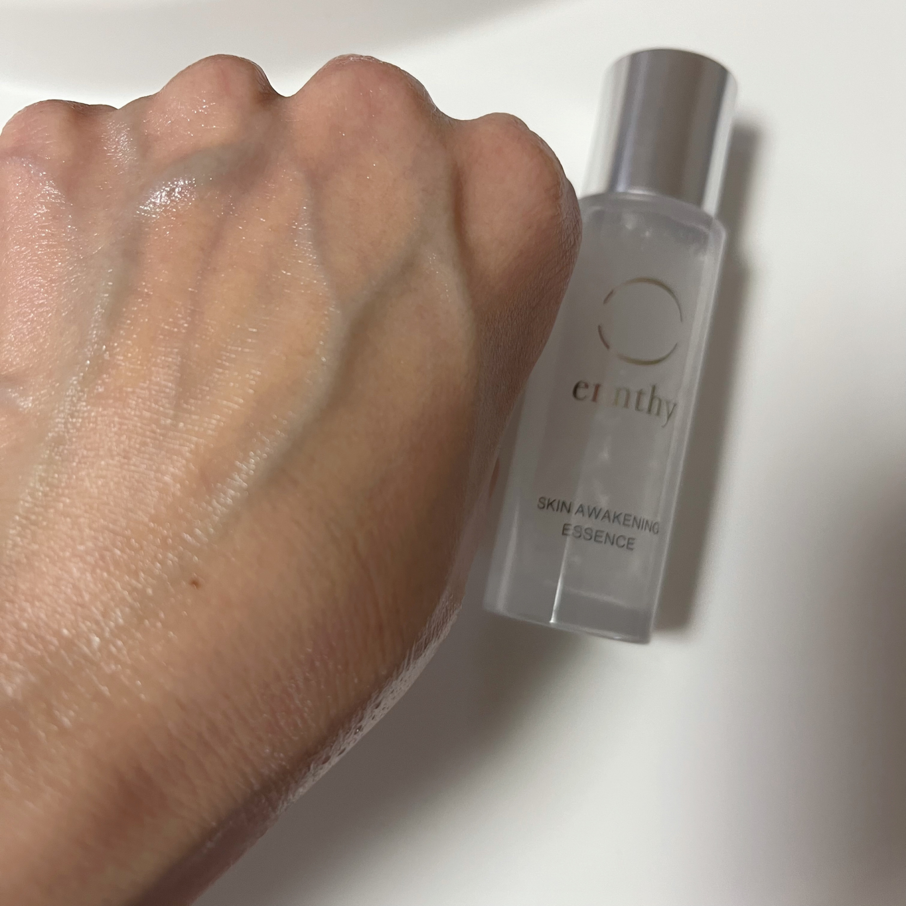 スキンアウェイクニングエッセンス/ennthy/美容液を使ったクチコミ（3枚目）