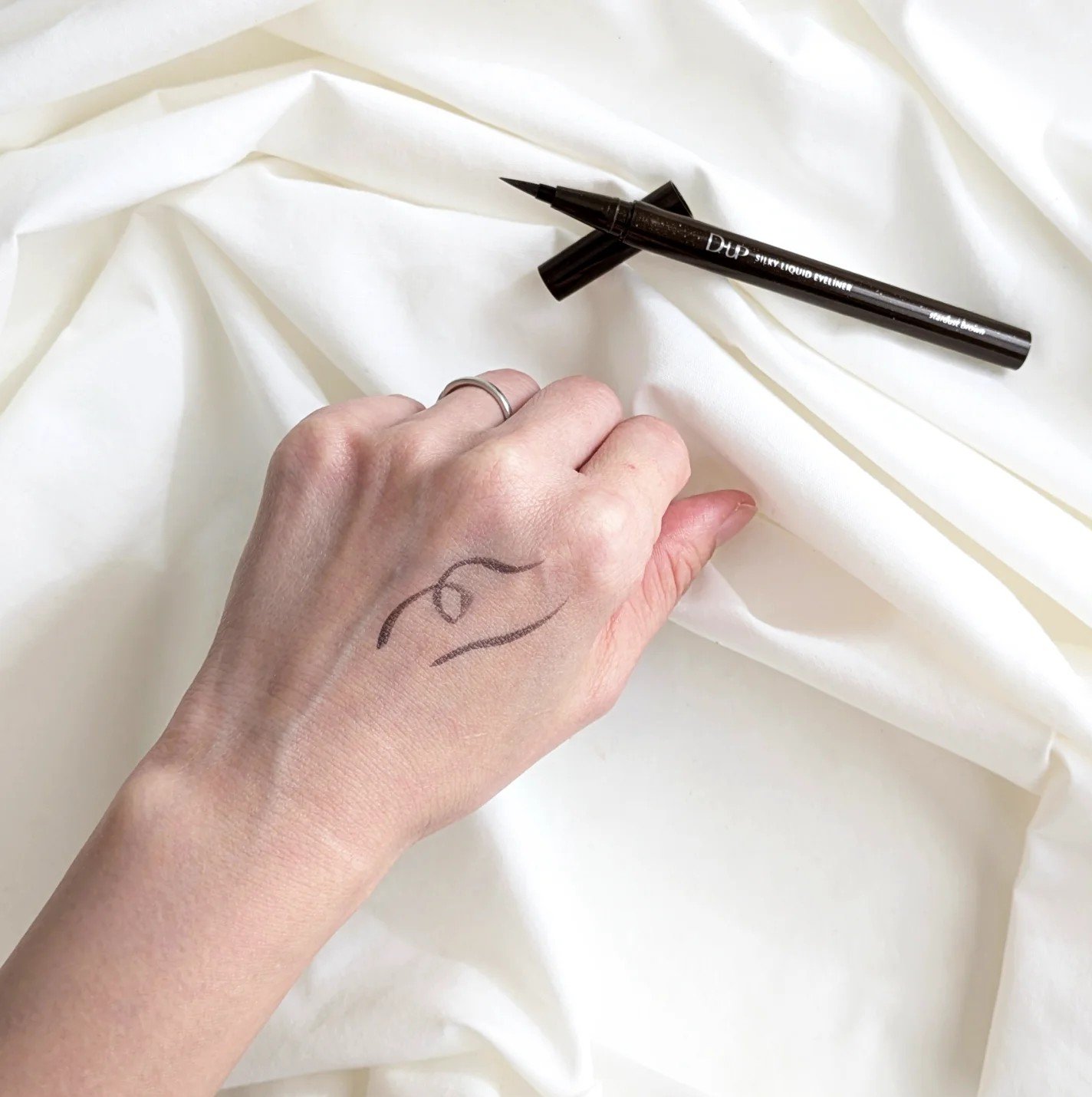 シルキーリキッドアイライナーWP/D-UP/リキッドアイライナーを使ったクチコミ（3枚目）