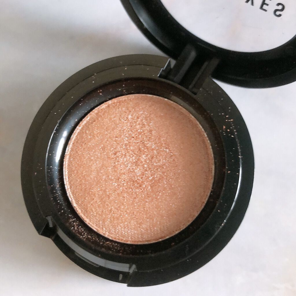 モノアイズ アイシャドウ M04/ARITAUM/単色アイシャドウを使ったクチコミ（1枚目）