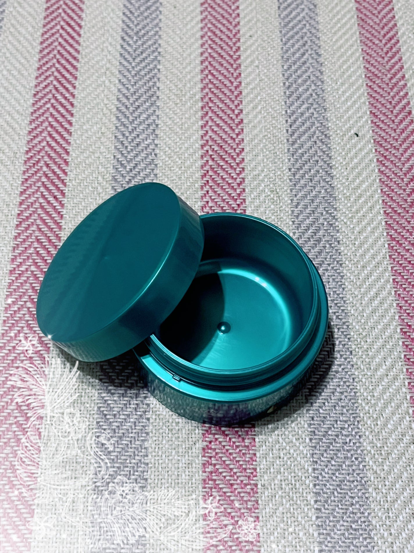 ビューティーチャージ ナイトスペリア/アトリックス/ハンドクリームを使ったクチコミ(2枚目)