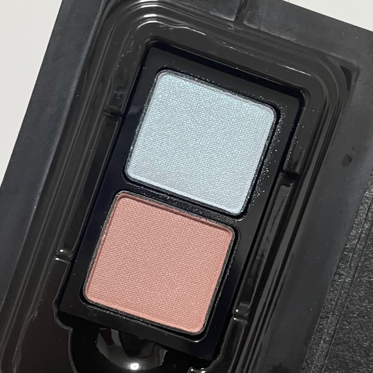 カネボウ アイカラーデュオ 25 Gentle Drizzle/KANEBO/アイシャドウパレットを使ったクチコミ（2枚目）