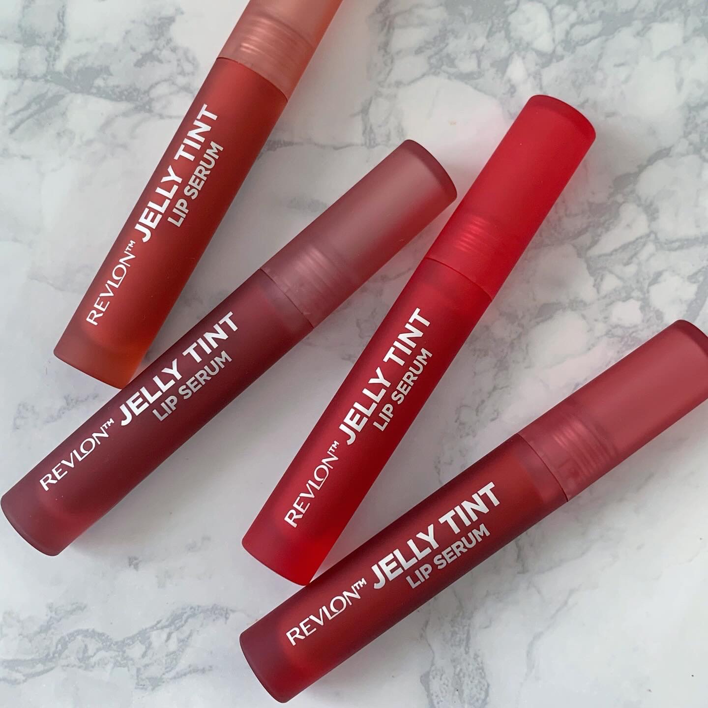 レブロン ジェリー ティント リップ セラム 001 ストロベリーミルク/REVLON/リップティントを使ったクチコミ（3枚目）