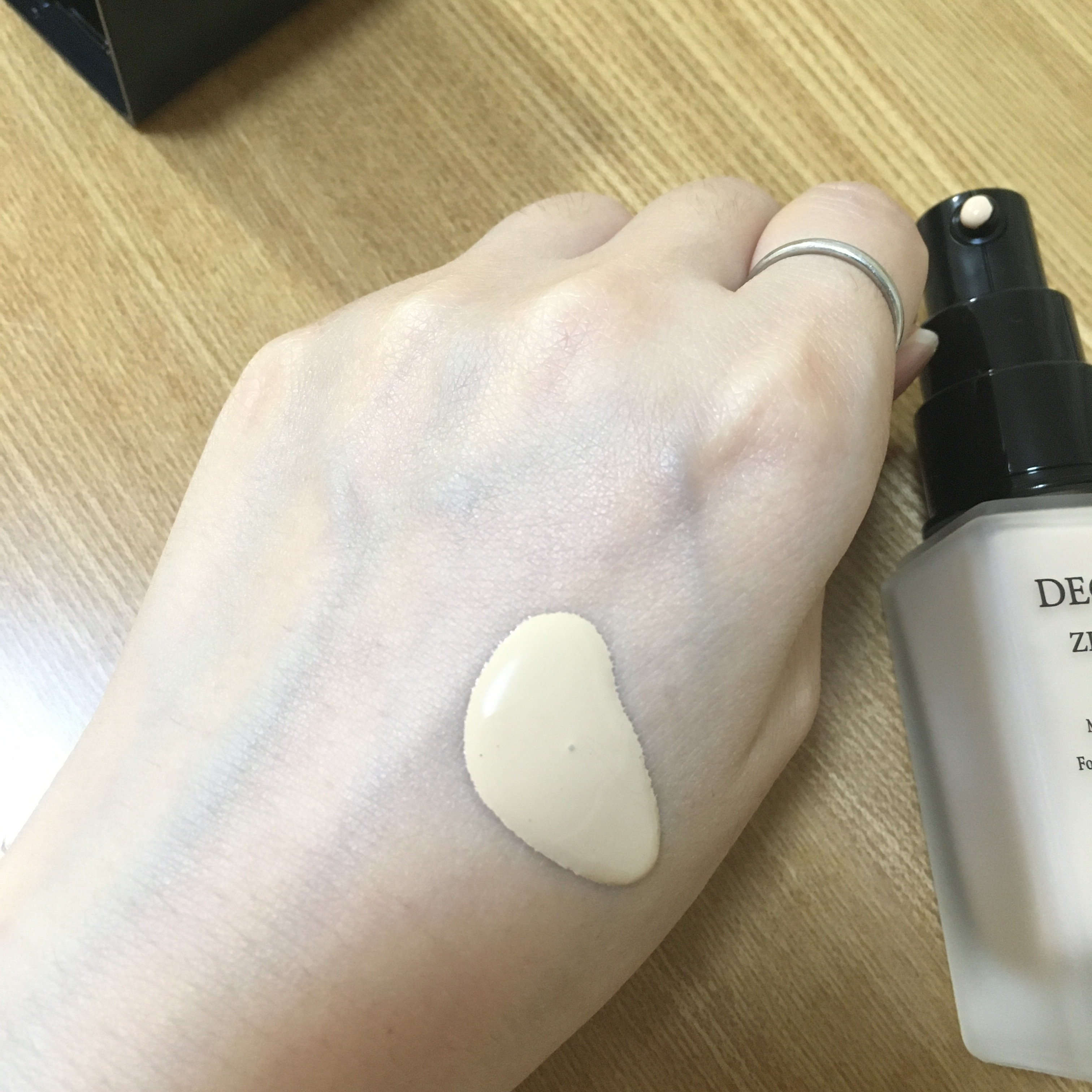 ゼン ウェア フルイド N22/DECORTÉ/リキッドファンデーションを使ったクチコミ（2枚目）