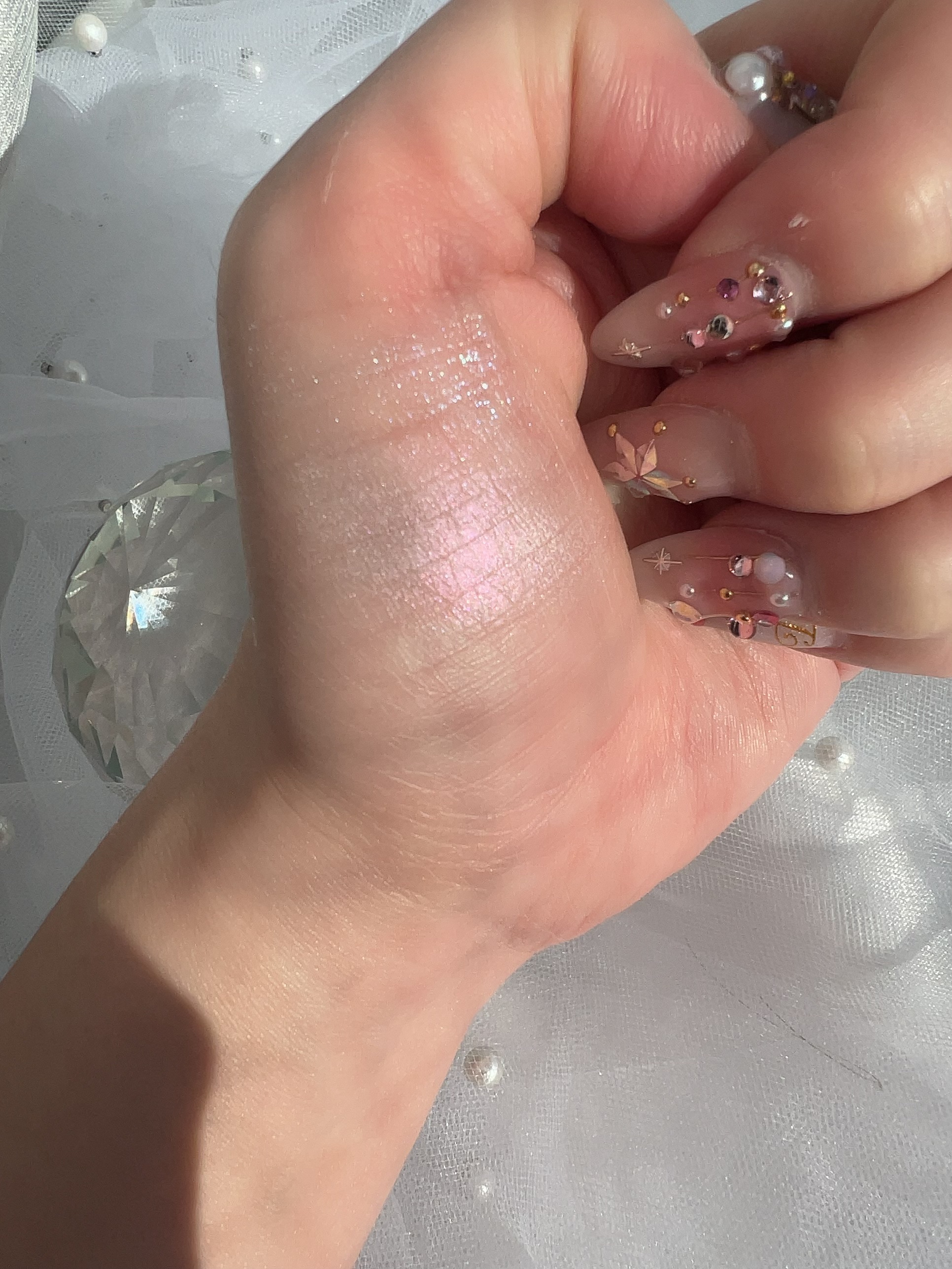 トゥルーディメンションレイヤリングハイライター H001 オーロラ・イン・ザ・スカイ/hince/パウダーハイライトを使ったクチコミ（3枚目）