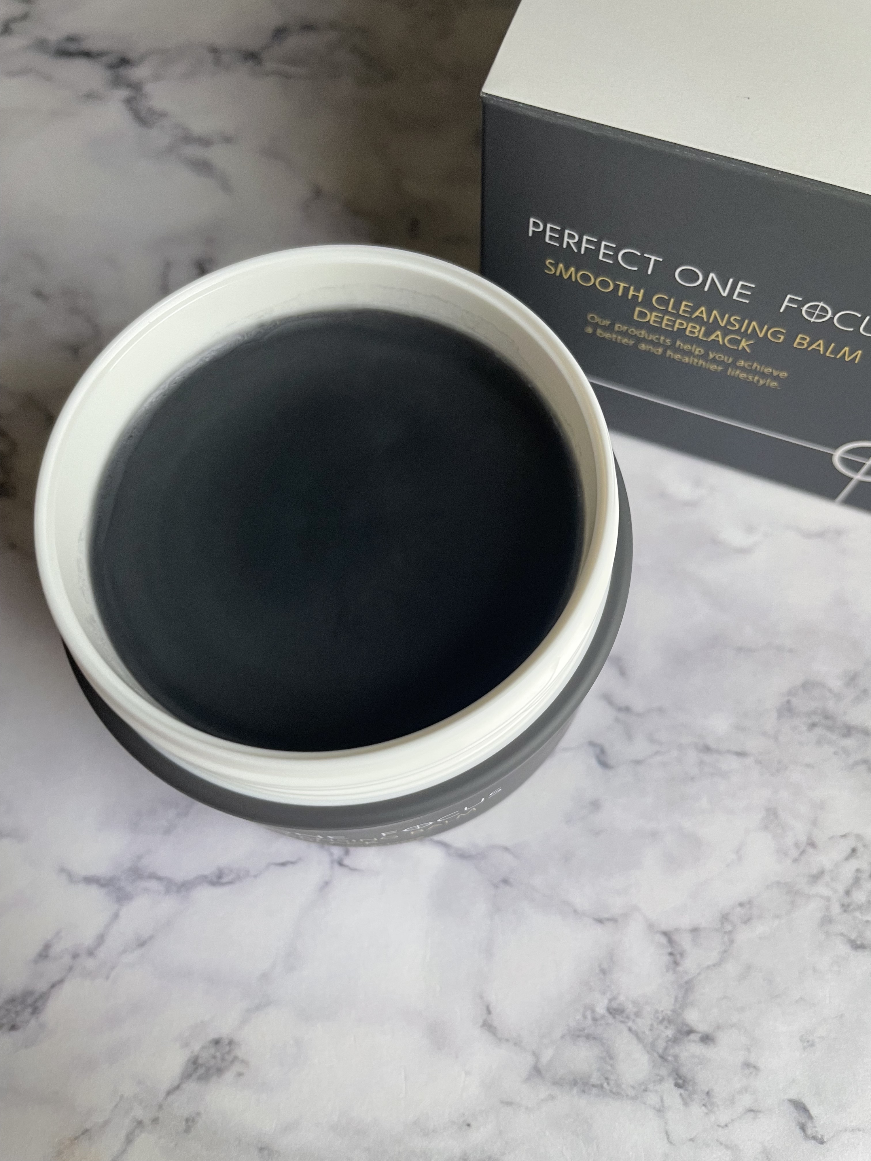 パーフェクトワンフォーカス スムースクレンジングバーム ディープブラック/PERFECT ONE  FOCUS/クレンジングバームを使ったクチコミ（2枚目）