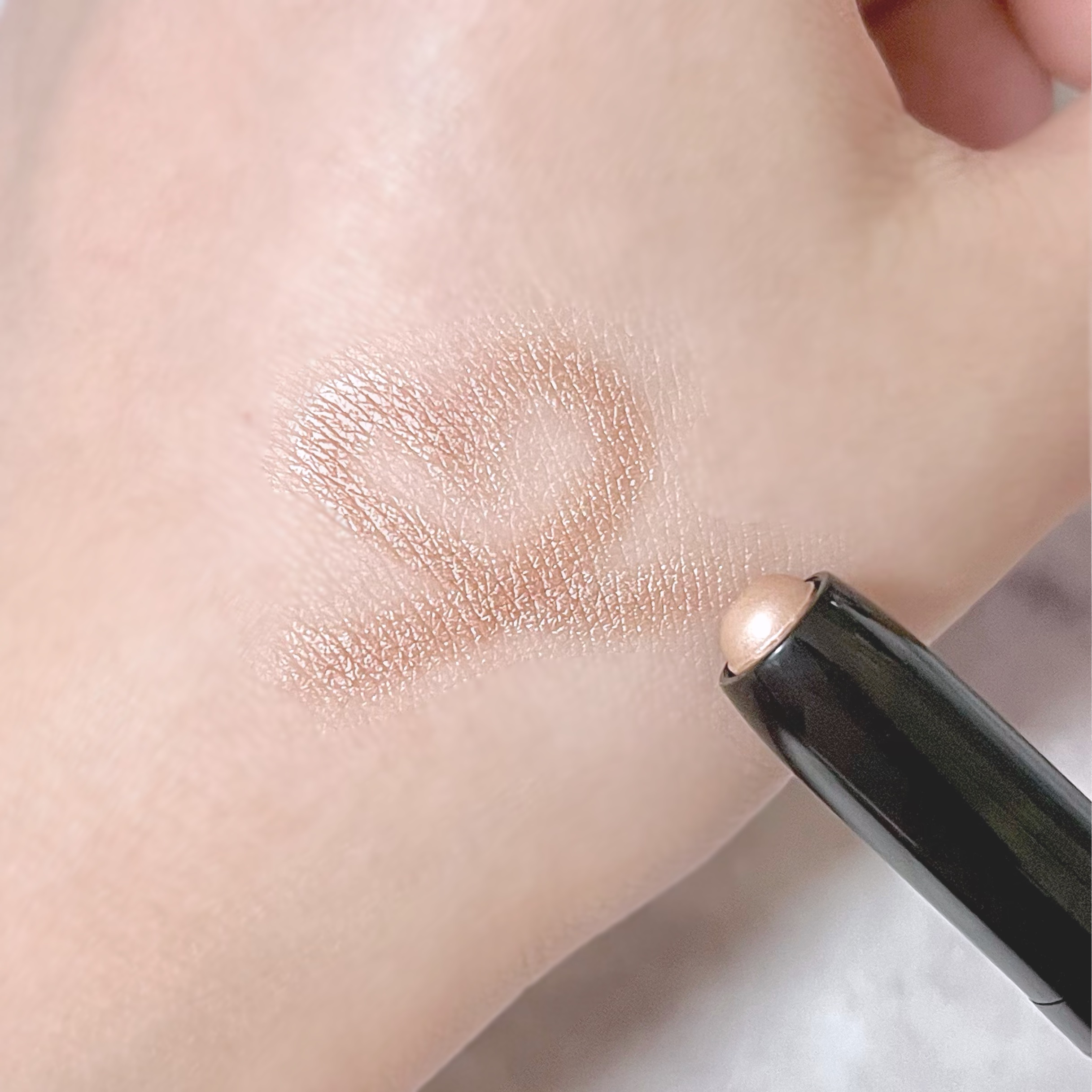 キャビアスティック アイカラー 09 Rosegold（ミニ）/ローラ メルシエ/スティックアイシャドウを使ったクチコミ（2枚目）