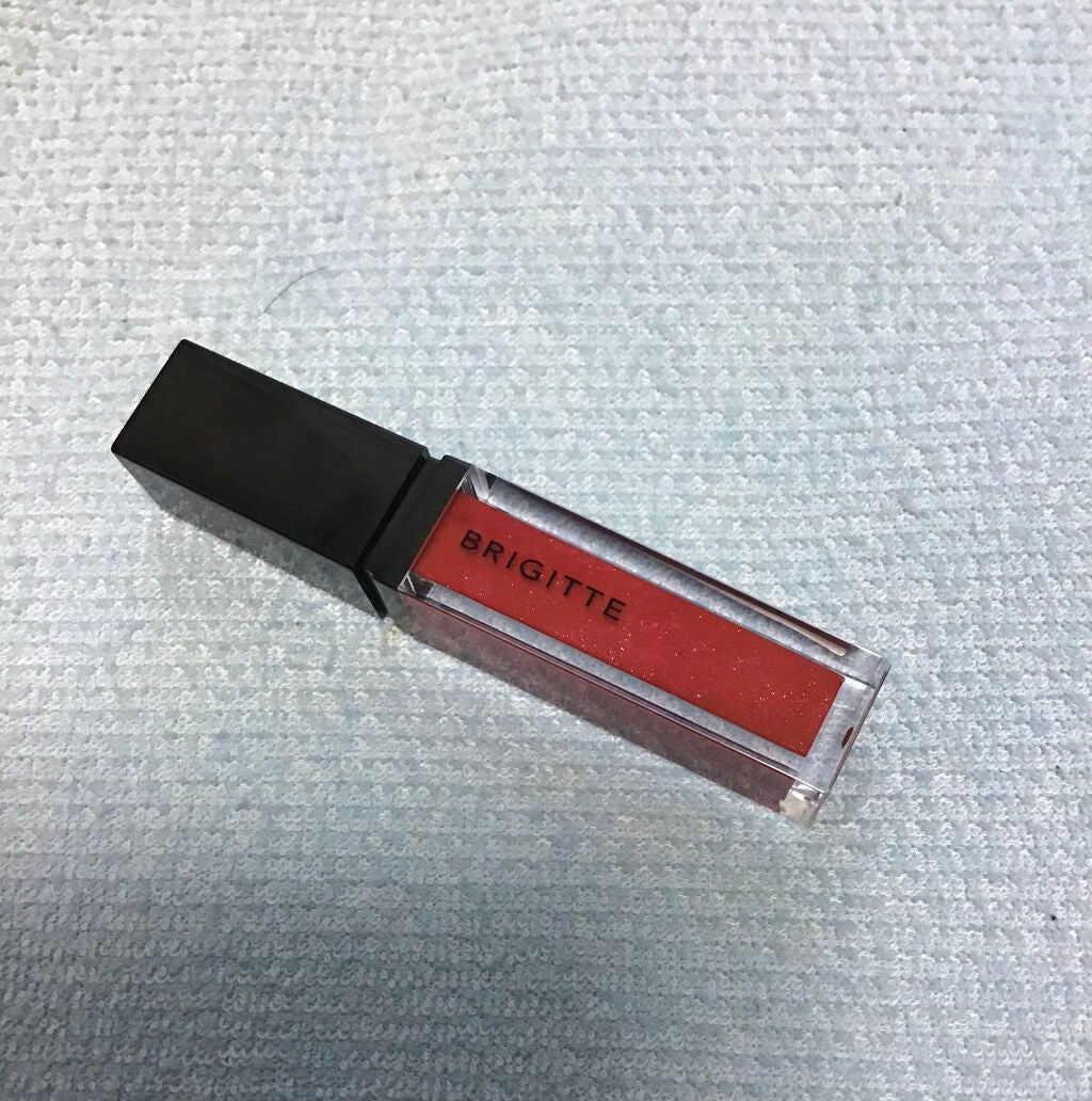 めろ( * ॑꒳ ॑*)⸝⋆。✧♡ on LIPS 「ドラッグストアで見つけたプチプラリップグロス✨✨どうも皆さん!..」(5枚目)