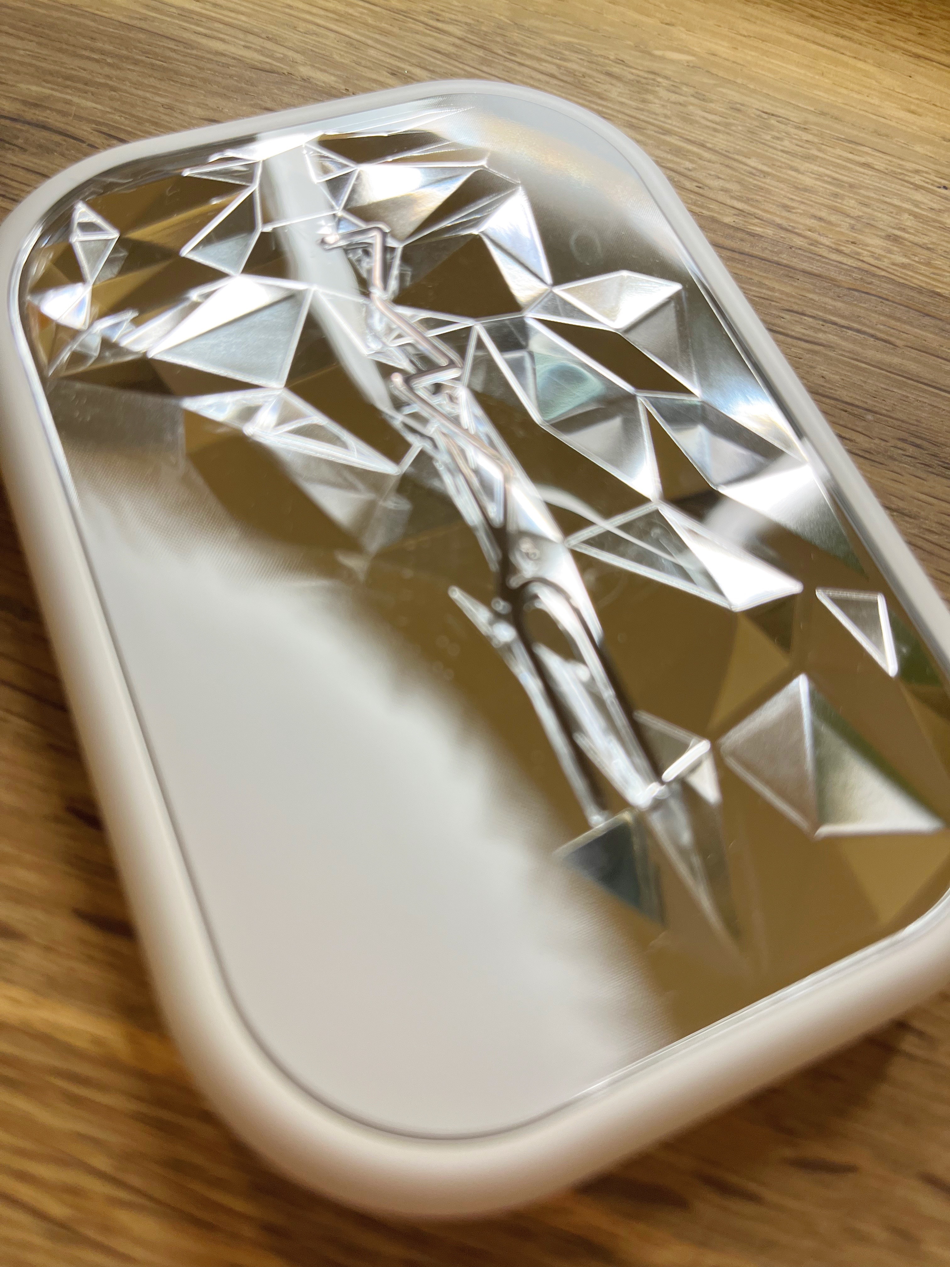 ダズルシャドウ エクストリーム/M・A・C/単色アイシャドウを使ったクチコミ（3枚目）