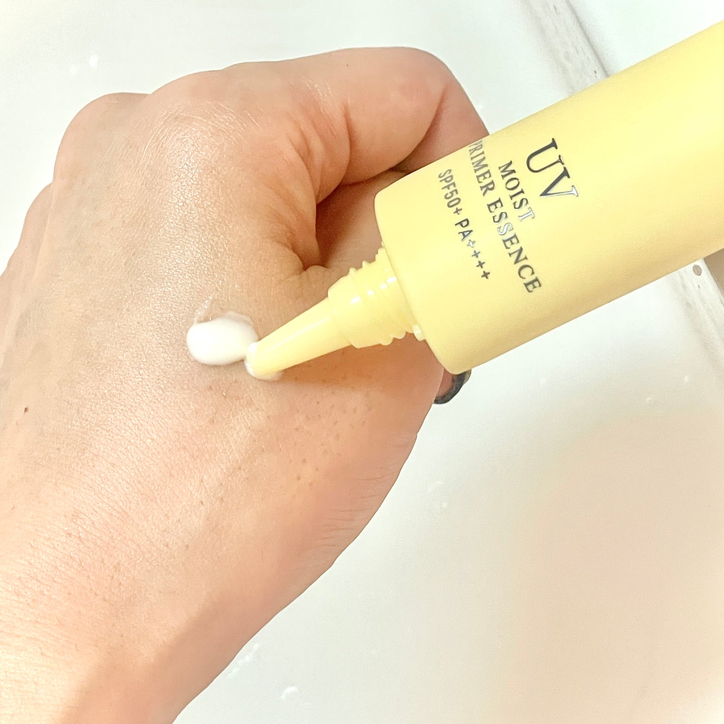 モイストC UVプライマー エッセンス/リッツ/化粧下地を使ったクチコミ(2枚目)