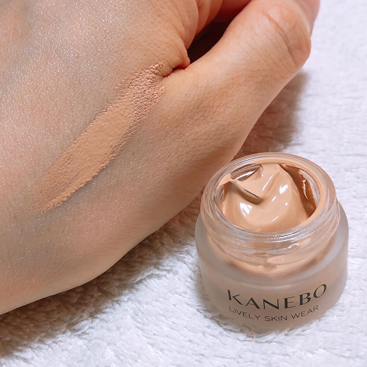 ライブリースキン　ウェア/KANEBO/クリーム・エマルジョンファンデーションを使ったクチコミ（3枚目）
