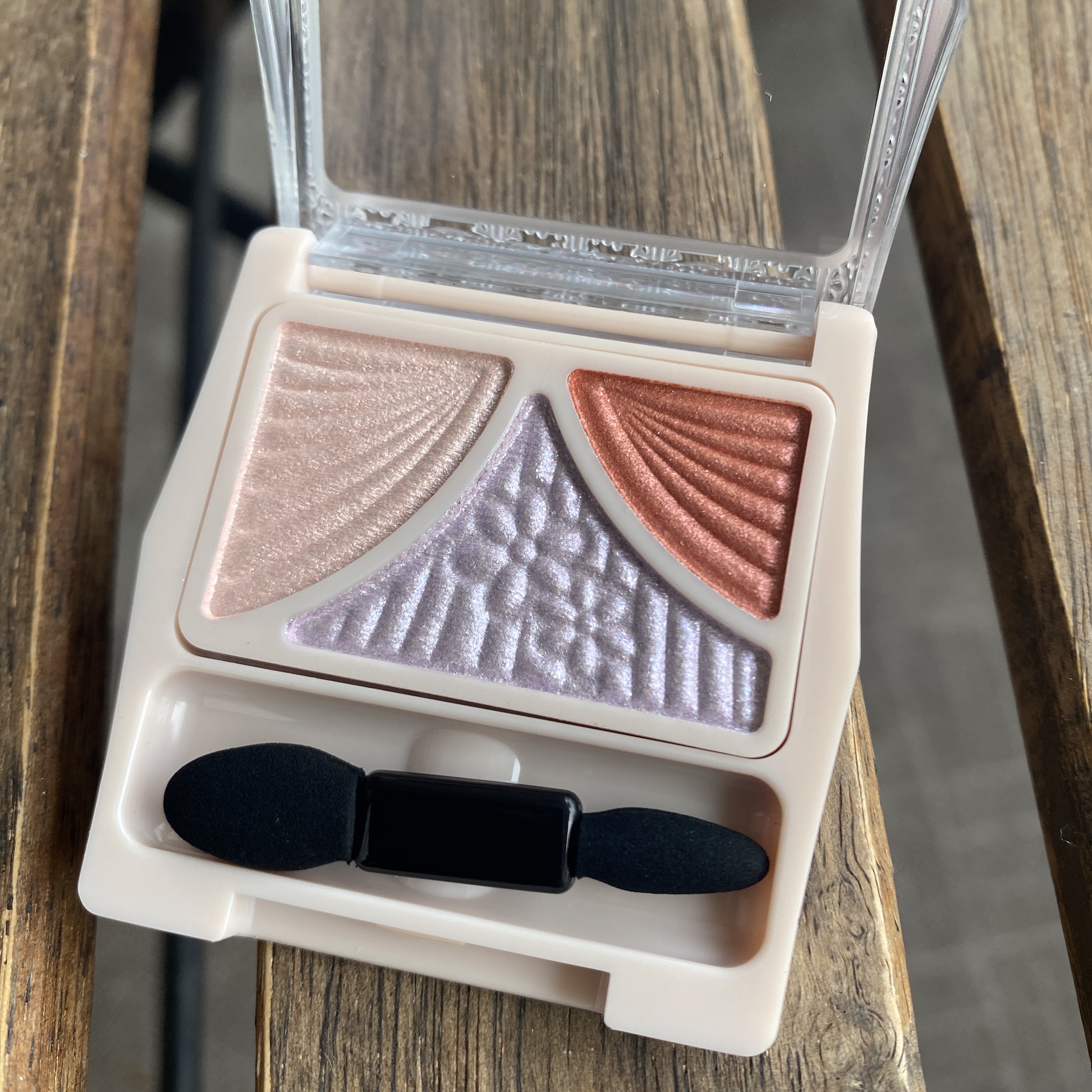 ジューシーピュアアイズ/キャンメイク/アイシャドウパレットを使ったクチコミ（3枚目）