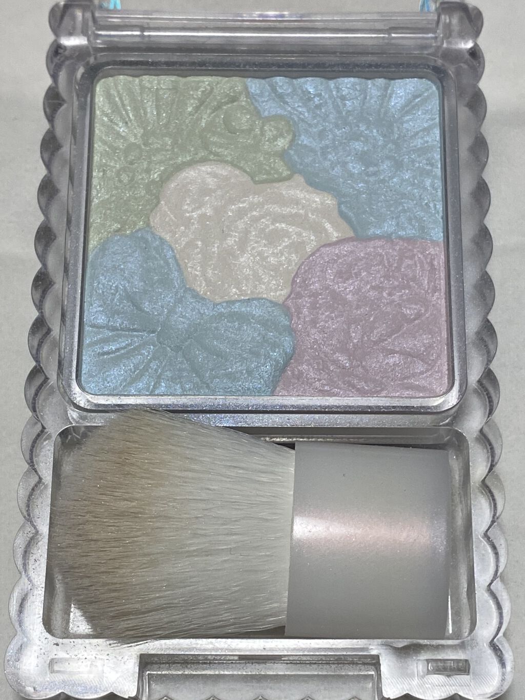 グロウフルールハイライター/キャンメイク/パウダーハイライトを使ったクチコミ（2枚目）