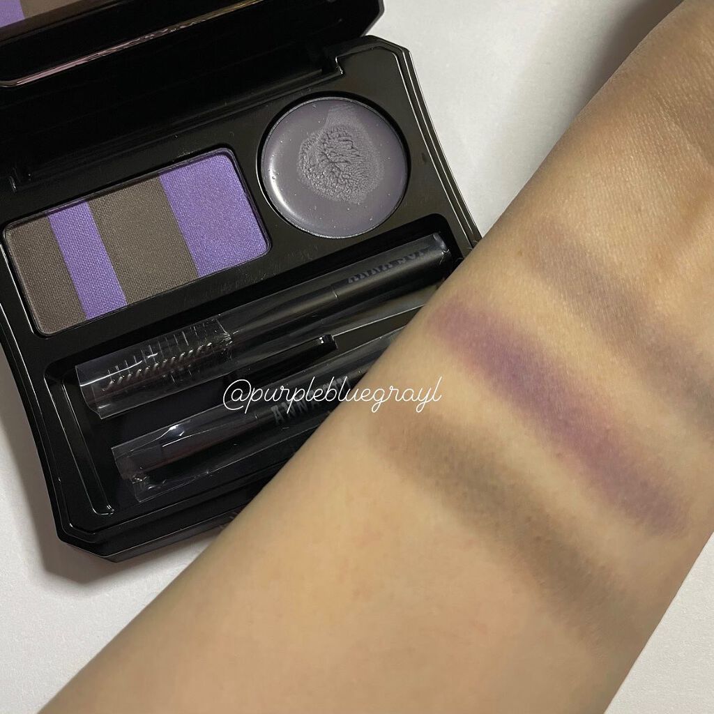 ANNA SUI アイブロウ コンパクトのクチコミ「黒髪さんに本当におすすめしたい！！可愛すぎるアナスイのアイブロウコンパクト05🖤

見事な黒と.....」（2枚目）