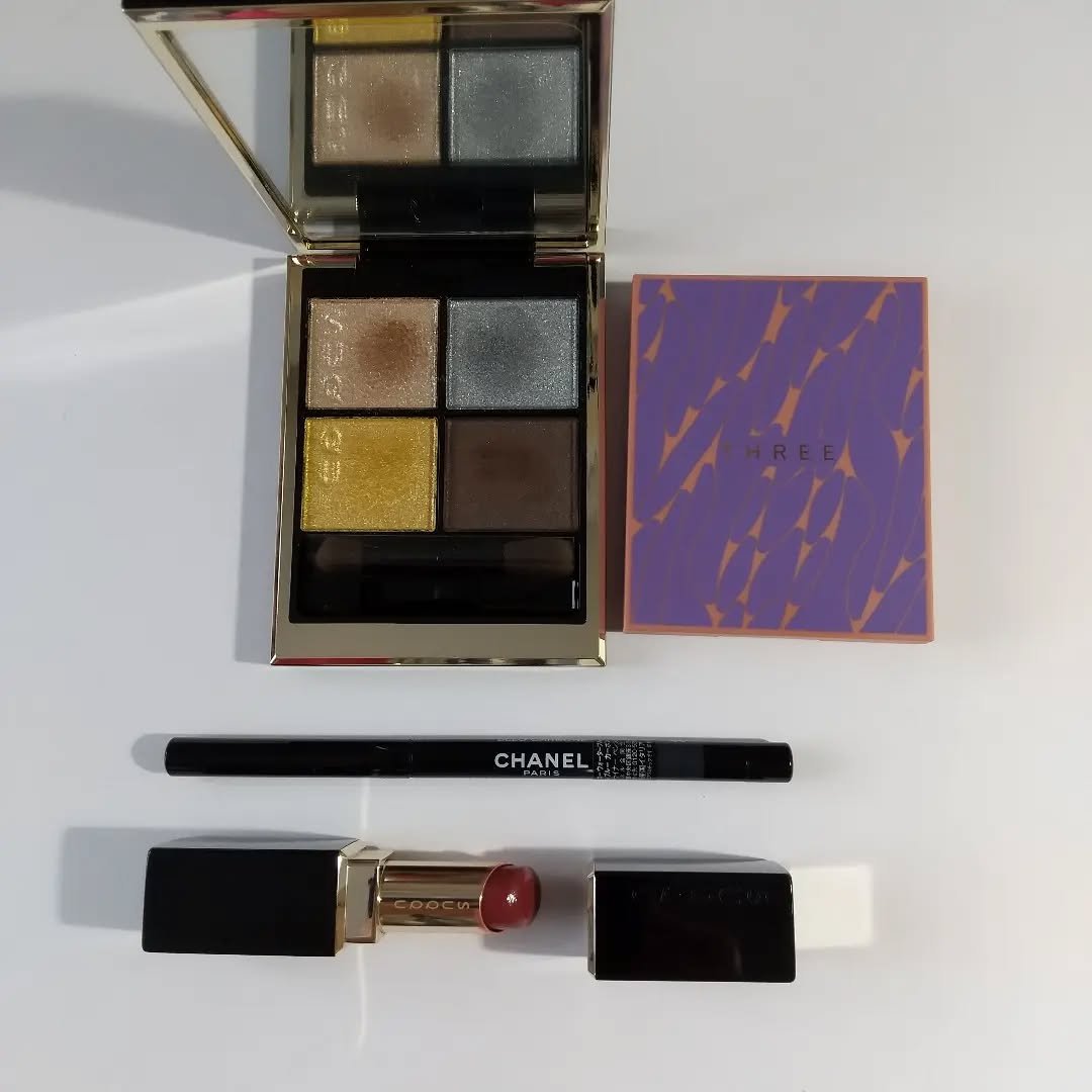 シグニチャー カラー アイズ 130 艶揃 - TSUYAZOROI -/SUQQU/アイシャドウパレットを使ったクチコミ（1枚目）