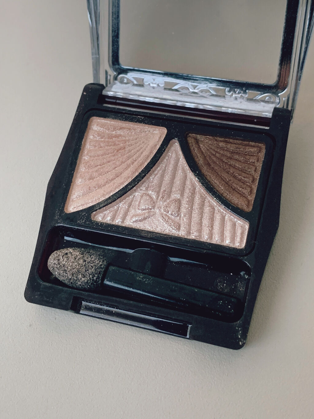 ジューシーピュアアイズ/キャンメイク/アイシャドウパレットを使ったクチコミ（2枚目）