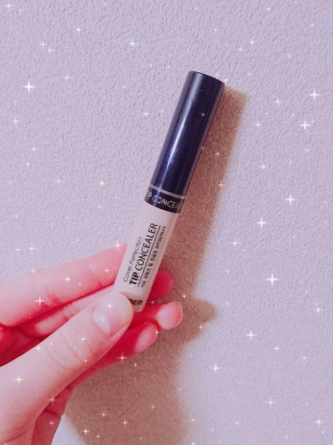 ザセム TIP CONCEALER  01

ずっと欲しかったセムのコンシーラ😶❤️

良いところ❤
・プチプラ💰
・カバー力がほんとに強い👏
・肌に密着して肌なじみがいい💯
・１日お直ししなくてもカバ