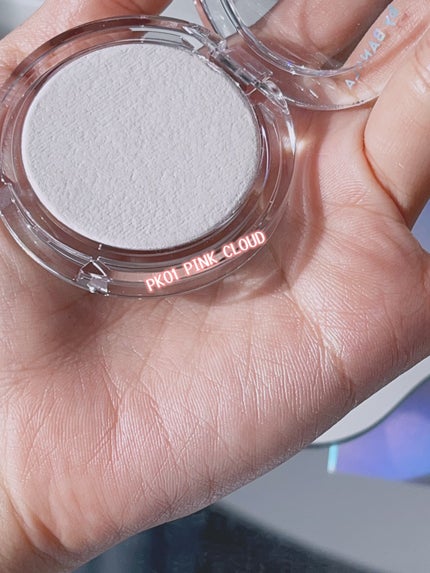 ゆじゃ on LIPS 「.<Banilaco>SilkyGlowHighlighter..」(4枚目)