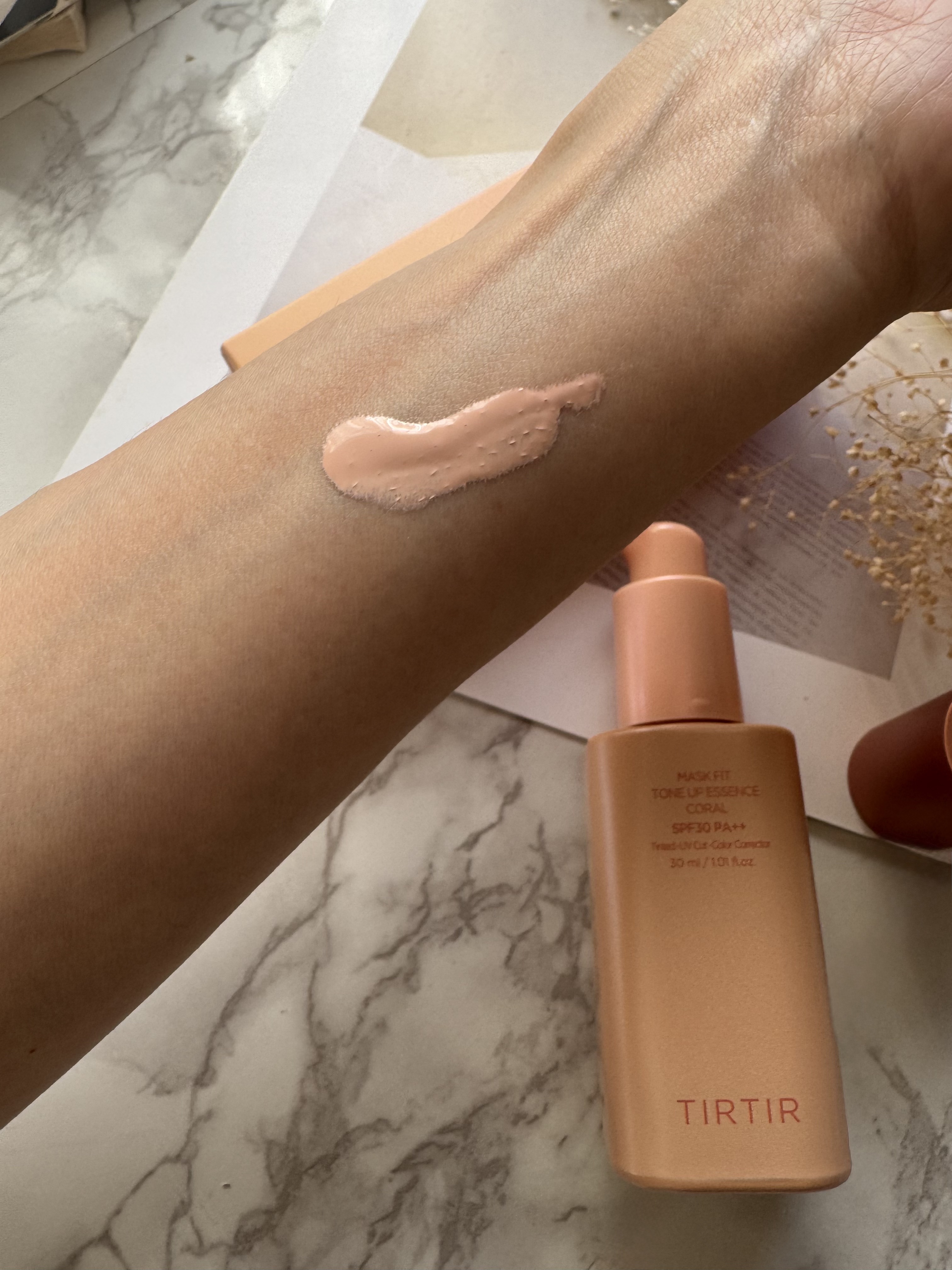 マスクフィットトーンアップエッセンス/TIRTIR(ティルティル)/化粧下地を使ったクチコミ（2枚目）