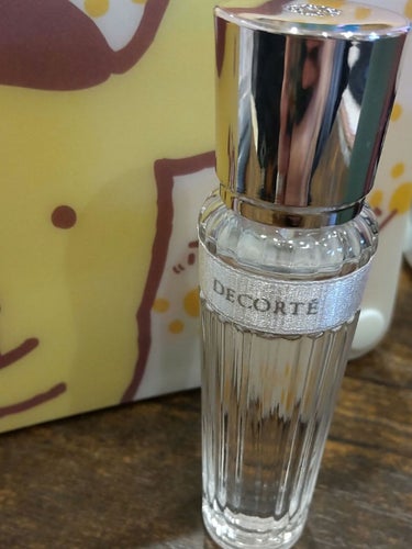 キモノ　ユイ　オードトワレ 15ml/DECORTÉ/香水(レディース)を使ったクチコミ（2枚目）