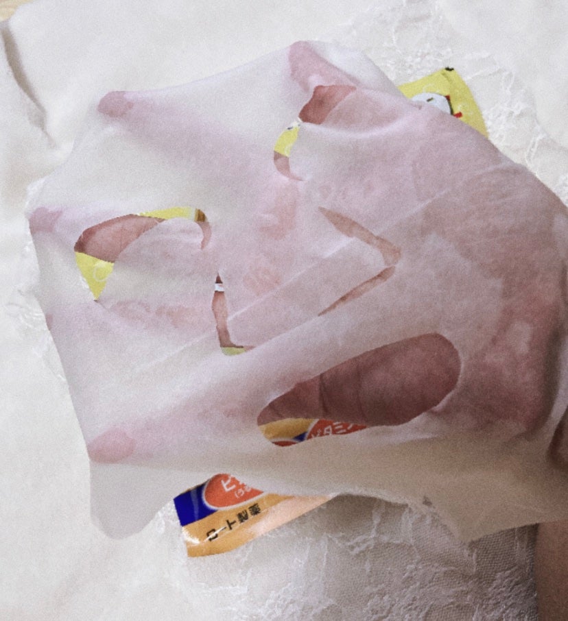 min on LIPS 「大好きなフェイスマスク✨ロート製薬メラノCC集中対策マスク 大..」(3枚目)