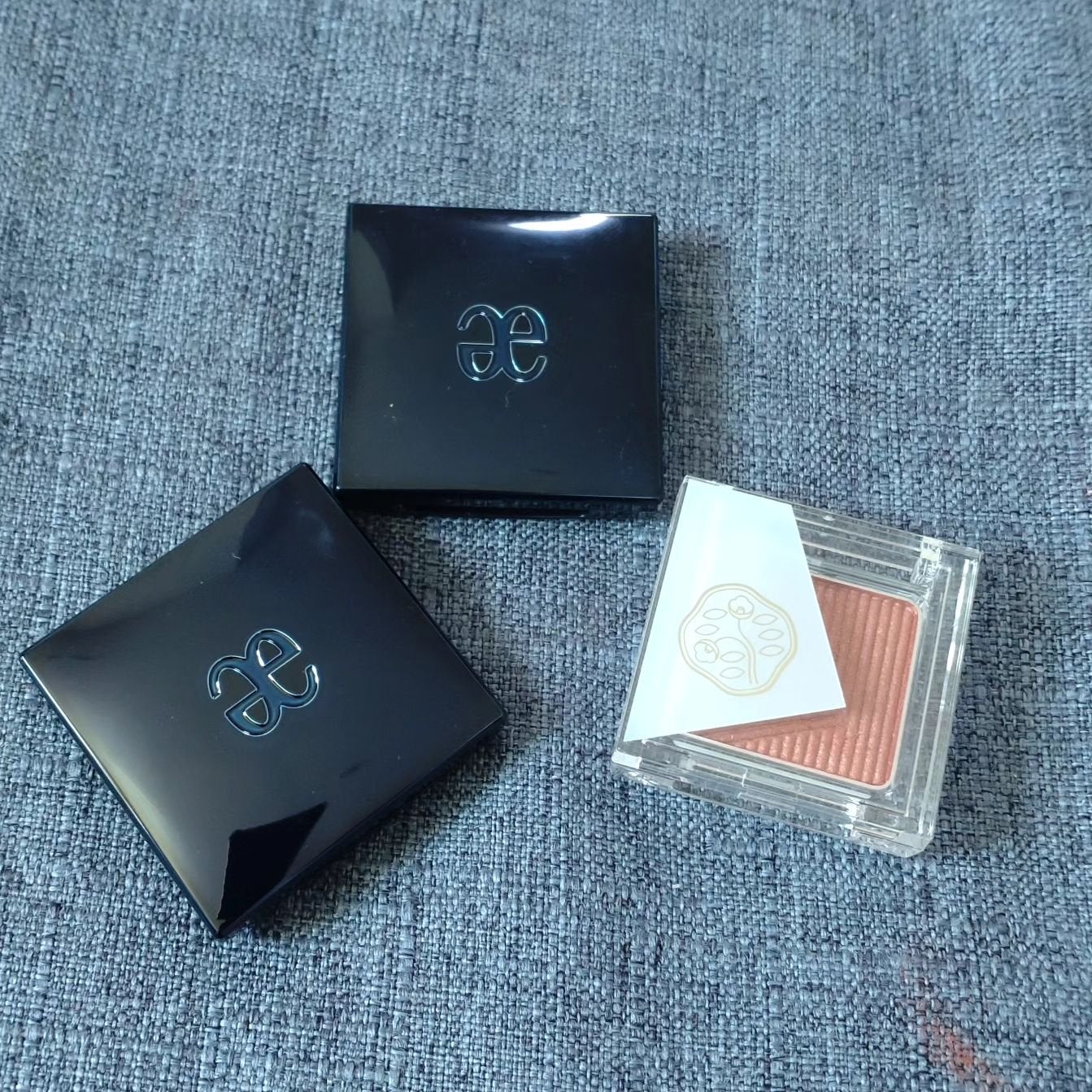 ラズル アイカラー/エレガンス ラズル /単色アイシャドウを使ったクチコミ(9枚目)