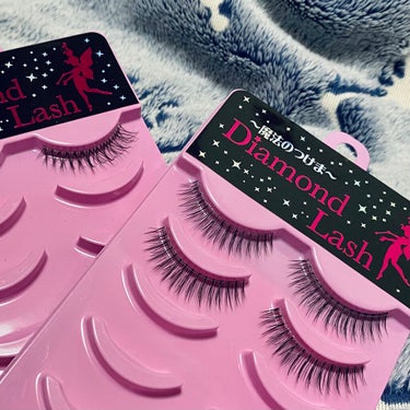 Diamond Lash ダイヤモンドラッシュ ドラマティカルメモリーシリーズのクチコミ「今日はメイクの必需品を紹介します。

エマーキットの記事、二重の記事を読んでくださった方はご存.....」（2枚目）