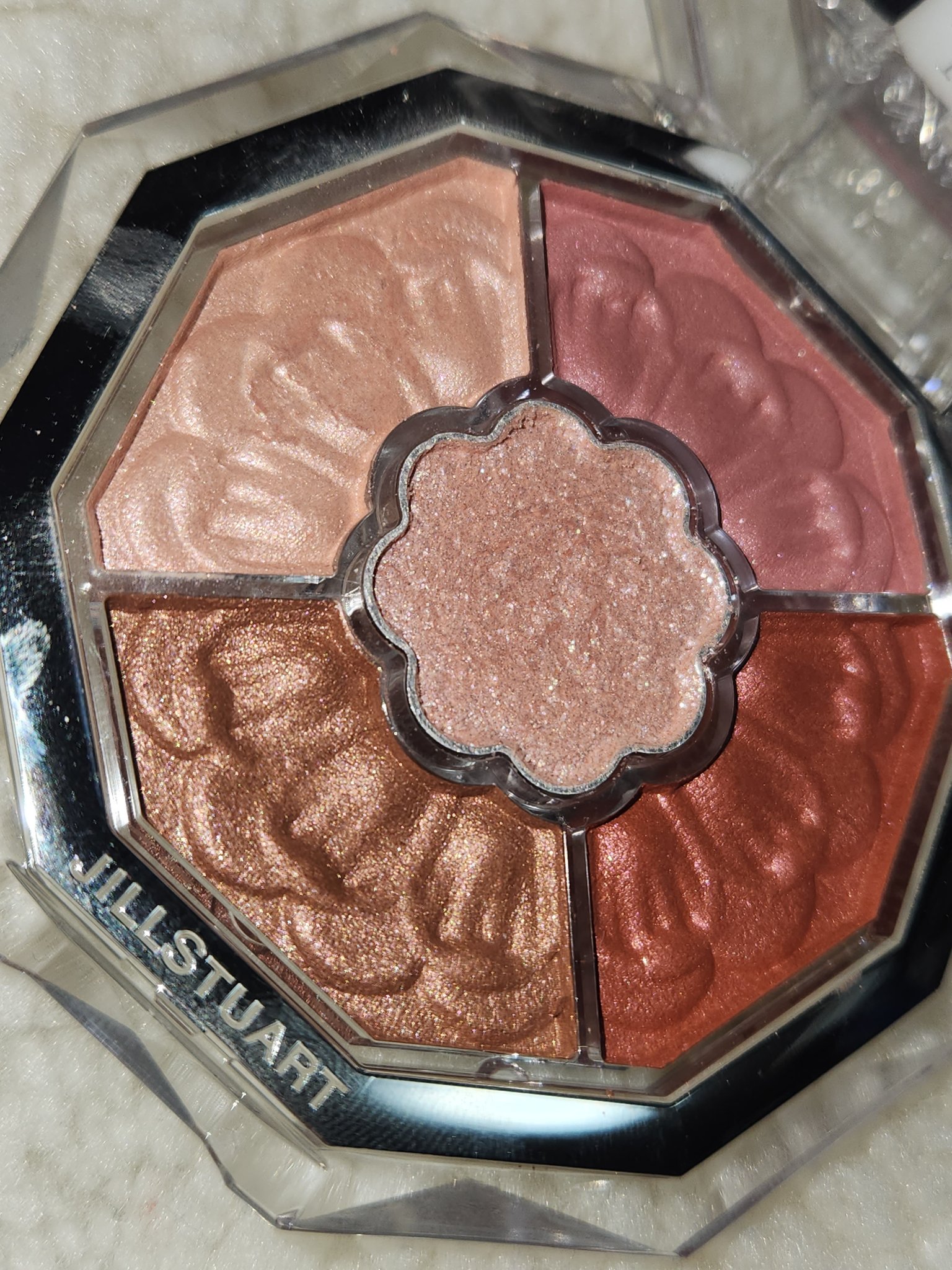 ジルスチュアート ブルームクチュール アイズ　ジュエルドブーケ 05 nerine crystal/JILL STUART/アイシャドウパレットを使ったクチコミ（1枚目）