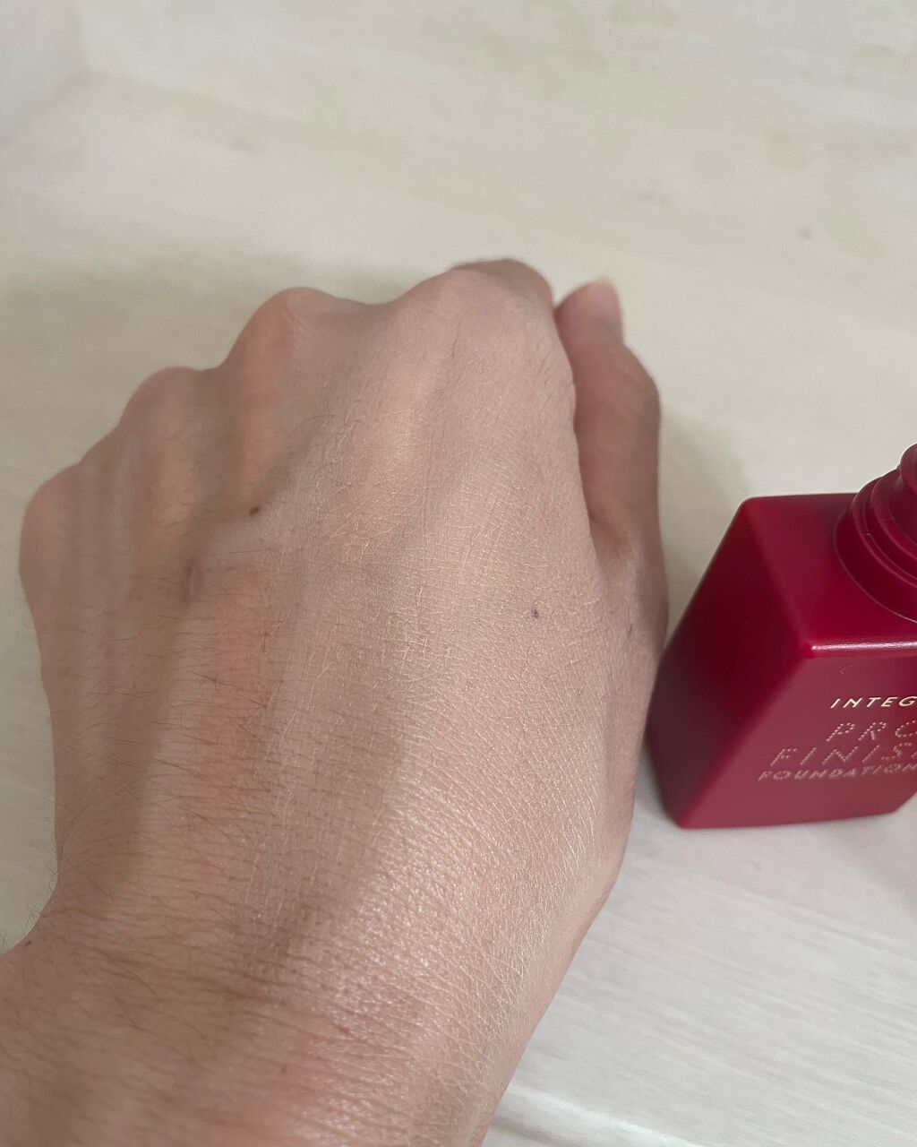 プロフィニッシュリキッド/インテグレート/リキッドファンデーションを使ったクチコミ(4枚目)