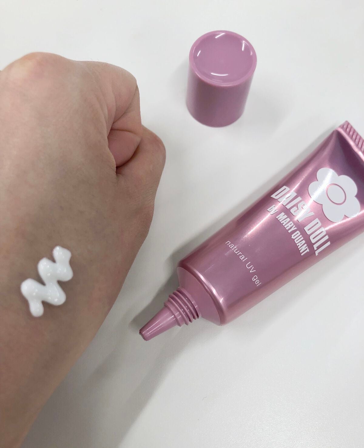 ナチュラル UV ジェル/DAISY DOLL by MARY QUANT/日焼け止めジェルを使ったクチコミ(3枚目)